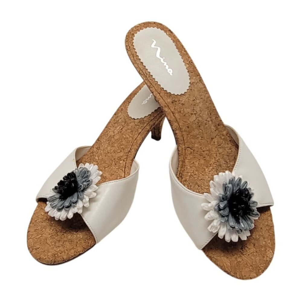 NINA Womans WHITE Slide On Sandel Mules Shoes CORK Soles FLOWER Accent size 8m